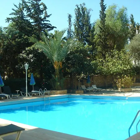 فندق إكيسي هوتل 3*